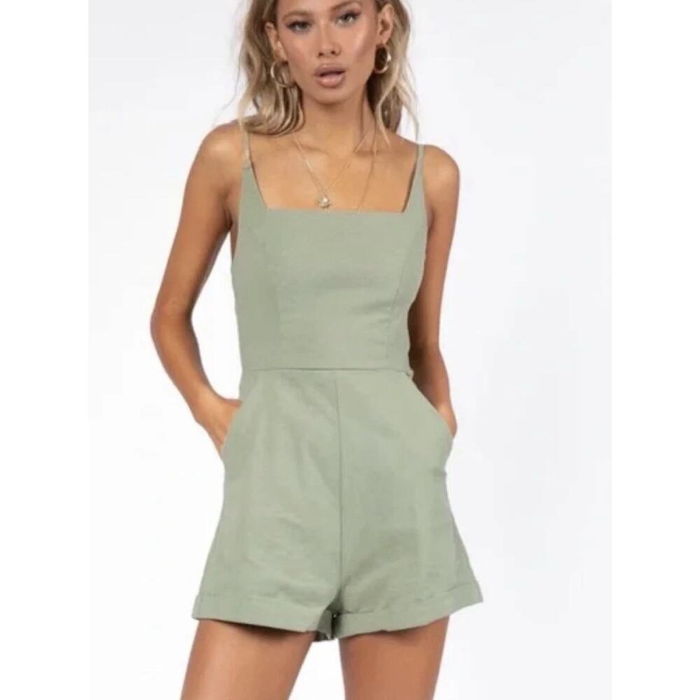 Princess Polly Women's Dreams Green Romper Sleeveless Shorts Pockets Cuffed Sz 4